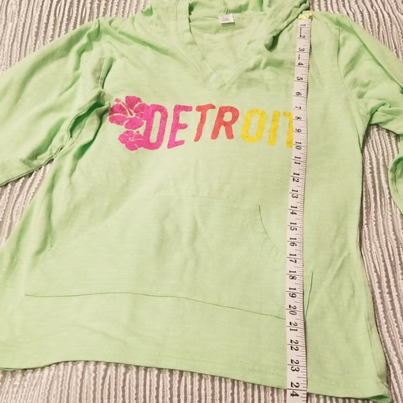 Top - Picture 4 of 5